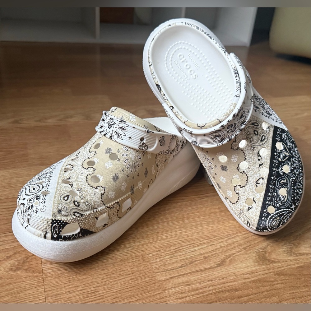 CROCS Classic Crush Bandana Clogs- Chai Paisley